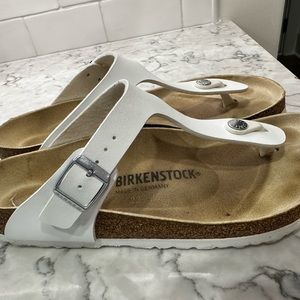 Used white Gizeh Birkenstocks